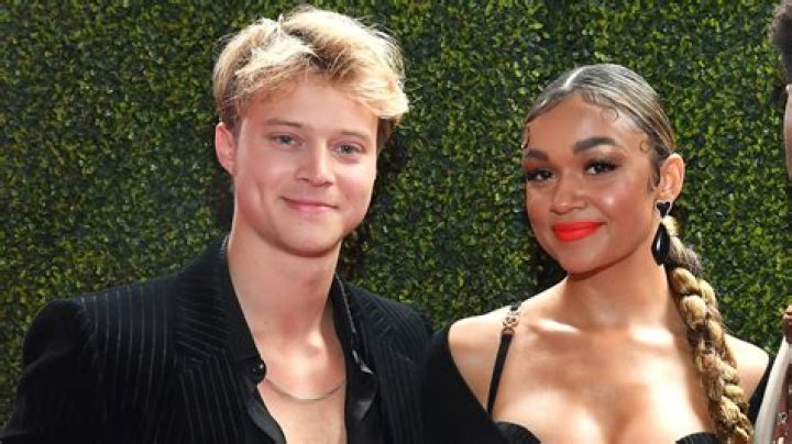 Aaron Carter, A Bisexual: Splits With His Girlfriend Madison Parker, His Past Affairs & Relationship