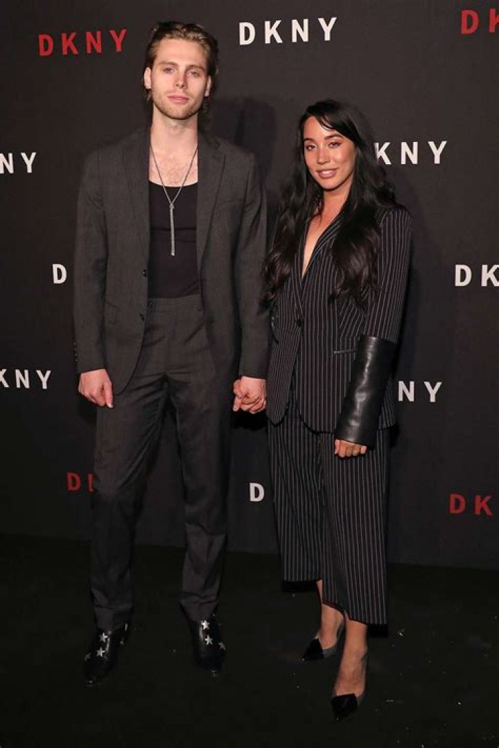 Here's Why Fans Think Luke Hemmings and Sierra Deaton Are Married