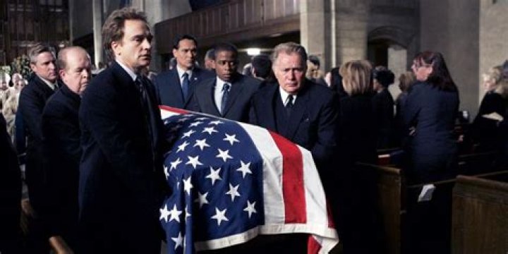 Heres How The West Wing Handled Actor John Spencers Shocking Death