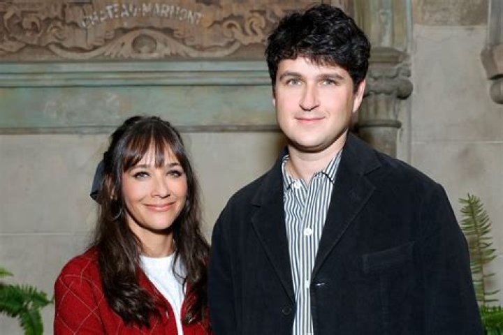 How Rashida Jones And Ezra Koenig's Paths Crossed
