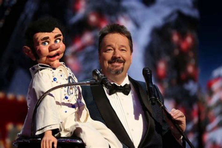 Is Robbie Really a Ventriloquist on 'Victorious'? Here's What We Know