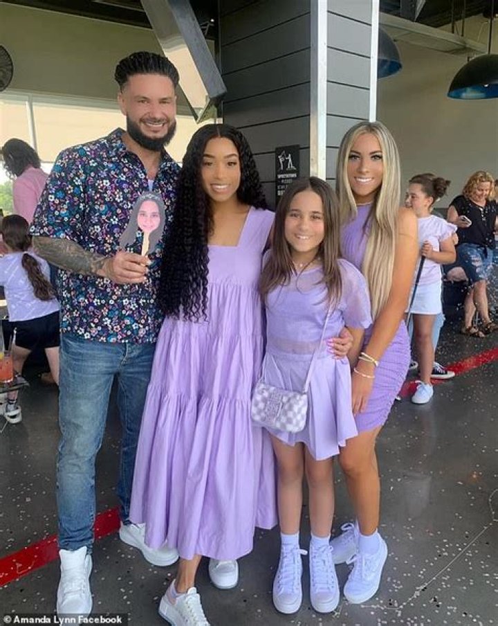 Nikki Hall Could Be Pauly D's Daughter's Stepmom if She Plays Her Cards Right