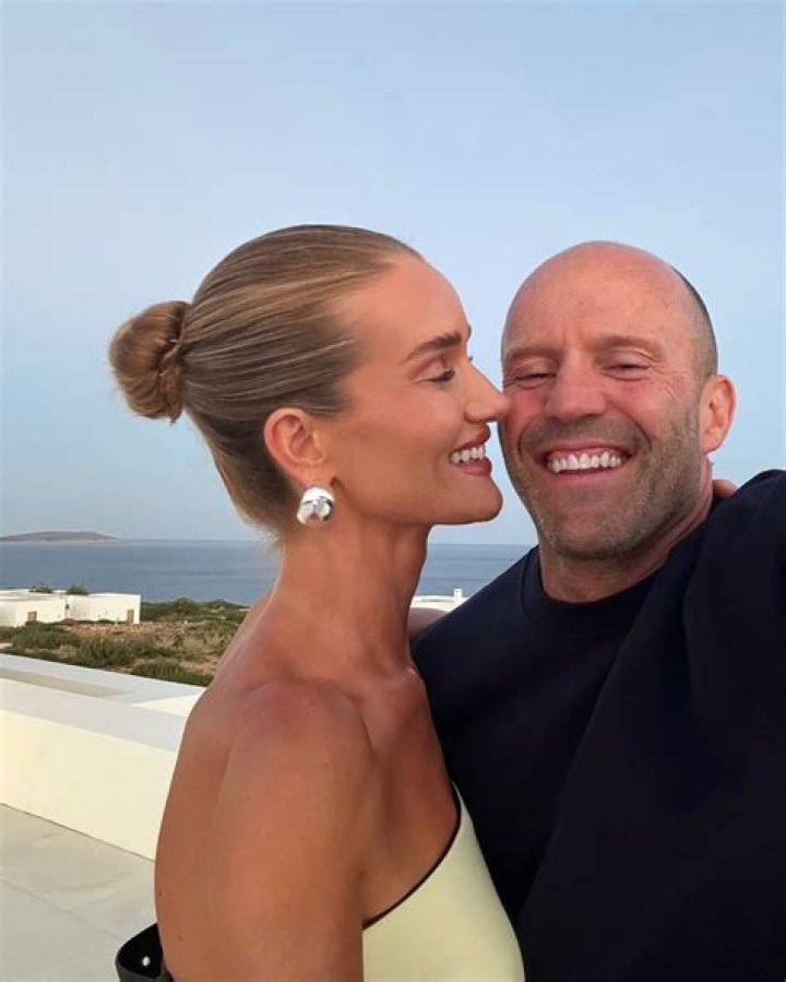 Unveiling The Age Of Jason Statham's Wife: A Surprising Revelation