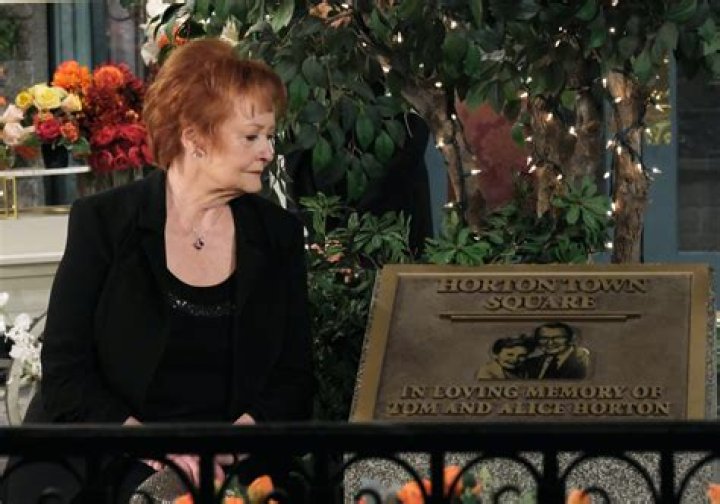 VlogJam | Maree Cheatham Biography