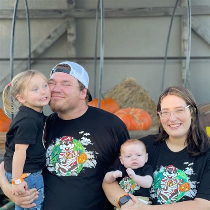 Who Is Lauryn "Pumpkin" Shannon's Husband Josh Efird? Details